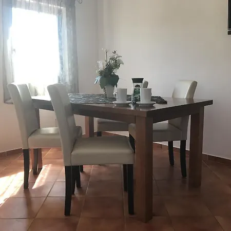 Miljak 公寓 法扎纳